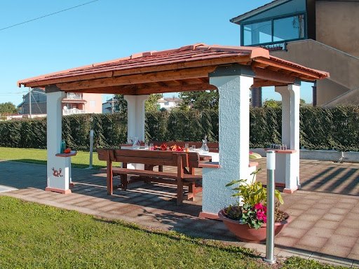 Autorizzazione Gazebo in Giardino privato: quando serve? | Iacoangeli